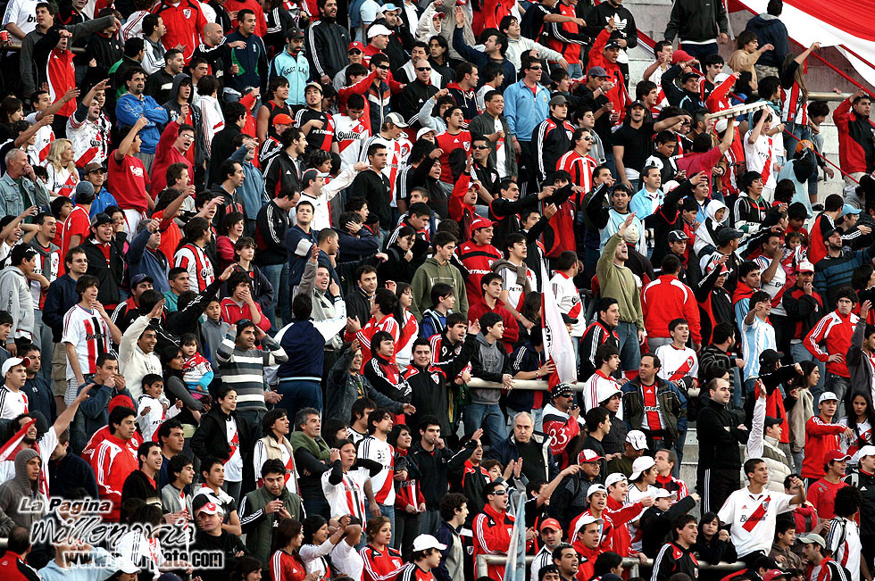 Gimnasia LP vs River Plate (AP 2008) 11