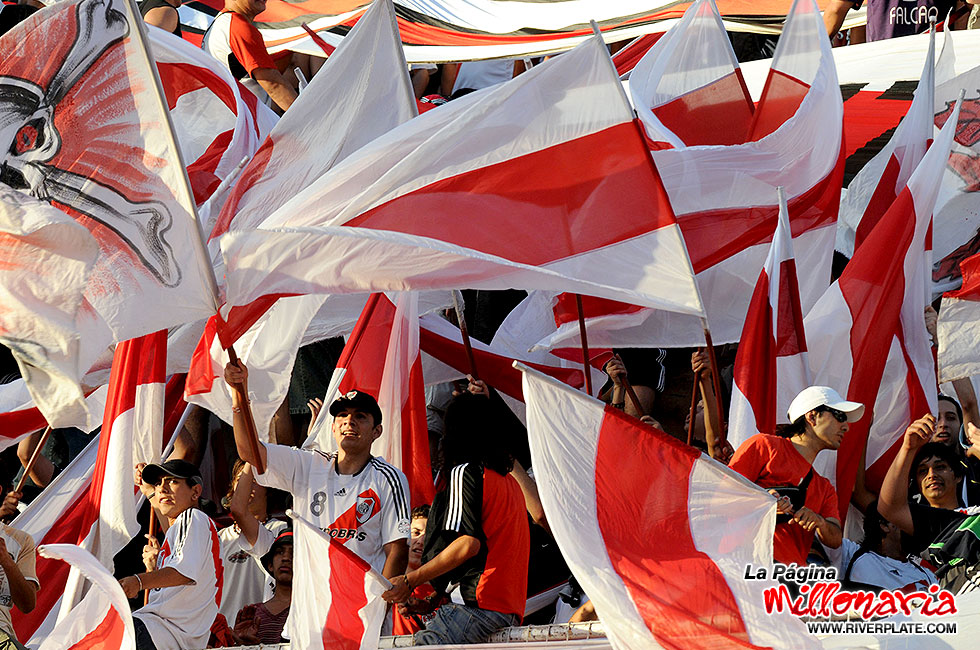River Plate vs Huracán (AP 2008) 1